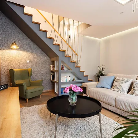 Cozy, 2 Bedrooms Next To New York Cafe Budapest