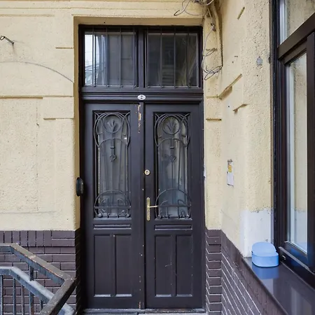 Your 3-bdrm At Szimpla Kert Apartment Budapest