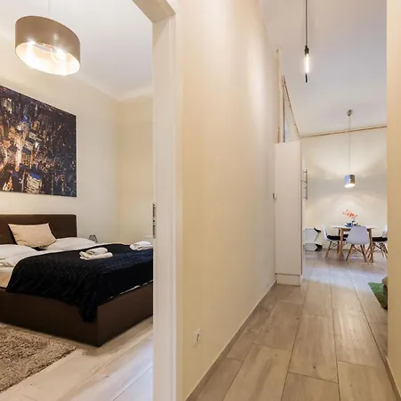 Apartment Your 3-bdrm At Szimpla Kert Budapest