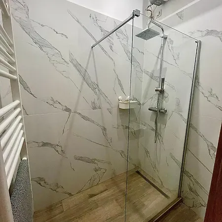 R1274 #freeparking Apartment