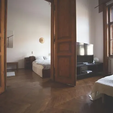Spacious Luxury Designer Flat Apartment Budapest