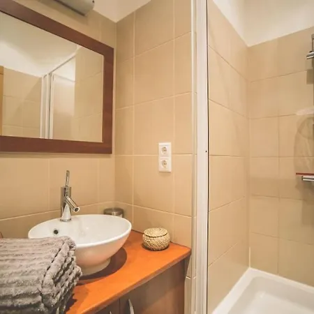 Spacious Luxury Designer Flat Apartment