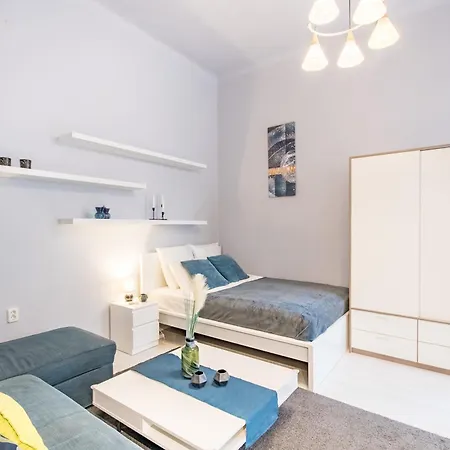 - Quiet - Comfy Budapest