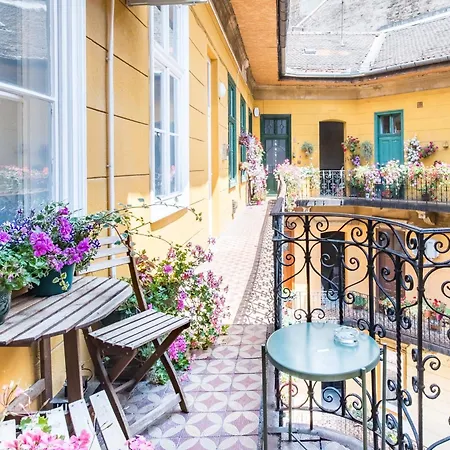 Apartment - Quiet - Comfy Budapest