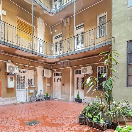 Apartman Large And Comfy *