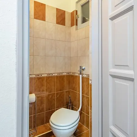 Apartman Large And Comfy