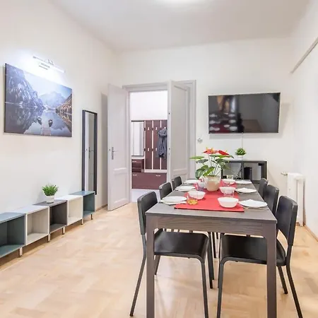 Large And Comfy Apartman