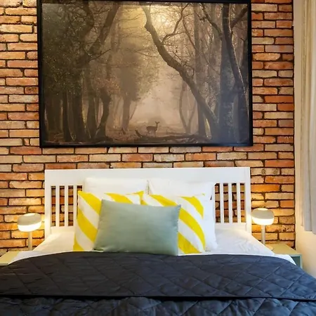 Apartment Modern Retreat For 8 Guests