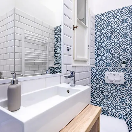 Apartment Modern Retreat For 8 Guests Budapest