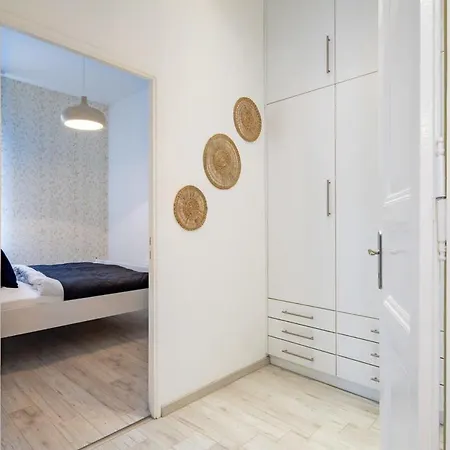 Apartment Modern Retreat For 8 Guests *