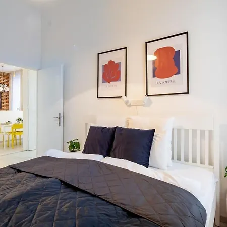 Modern Retreat For 8 Guests Apartment Budapest