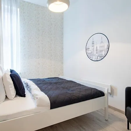 Modern Retreat For 8 Guests * Budapest