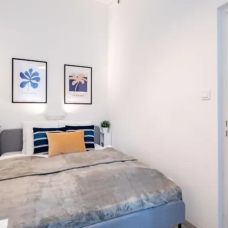 Apartment Modern Retreat For 8 Guests