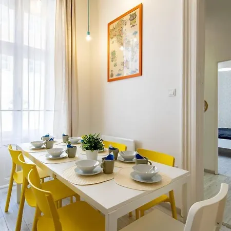 Modern Retreat For 8 Guests