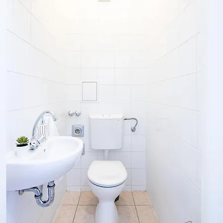 Ultra - Free Parking - Sunny Apartment *