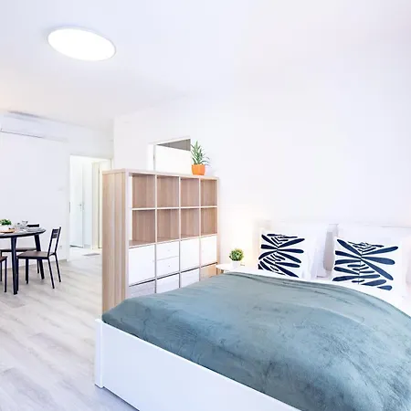 Apartment Ultra - Free Parking - Sunny *