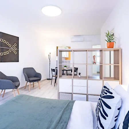 Apartment Ultra - Free Parking - Sunny