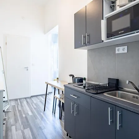 Extreme Apartment