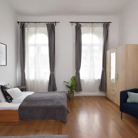 Apartment Large Cosy