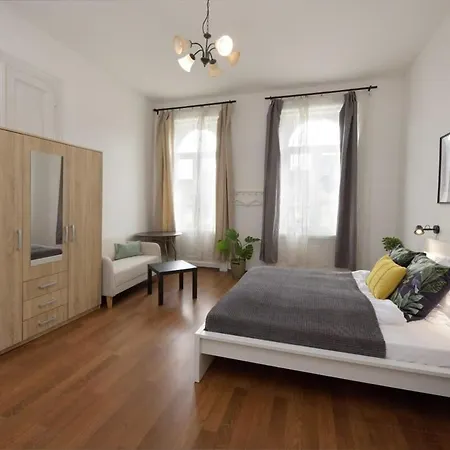 Apartment Large Cosy *