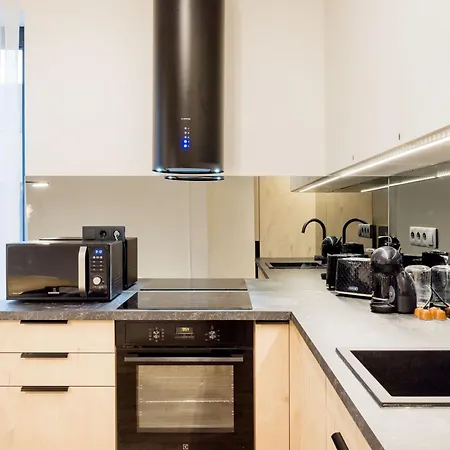 Penthouse With View And Parking For Two Apartment *
