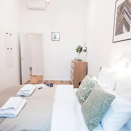 Super New And Modern Aircon