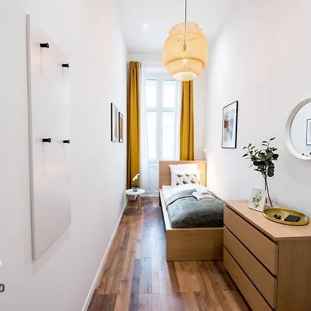 Super New And Modern Aircon Holiday home *
