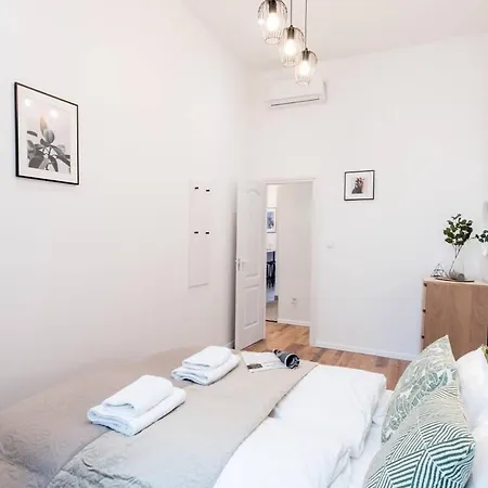 Super New And Modern Aircon * Budapest