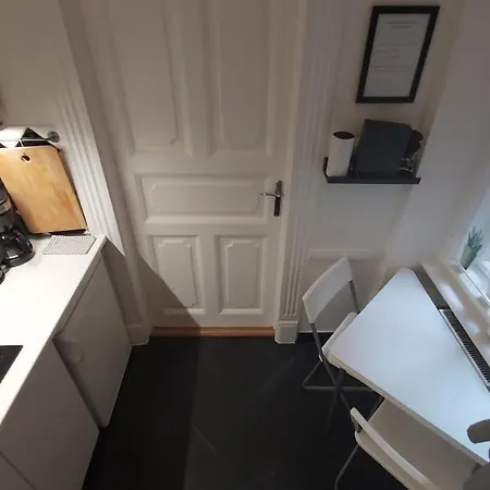 Quite And Cheap In Center B1 Sza Apartment