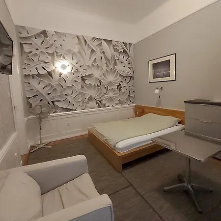 Quite And Cheap In Center B1 Sza Apartment *