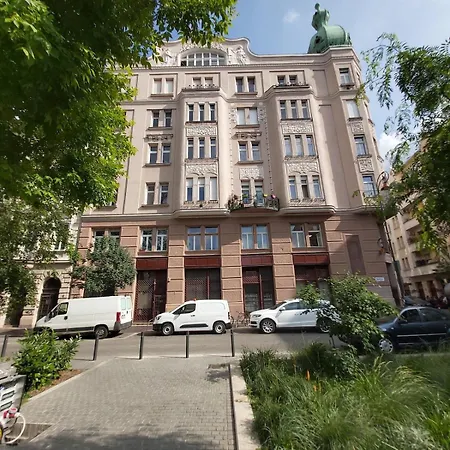 Apartment Quite And Cheap In Center B1 Sza Budapest