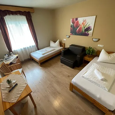 Karin Otel