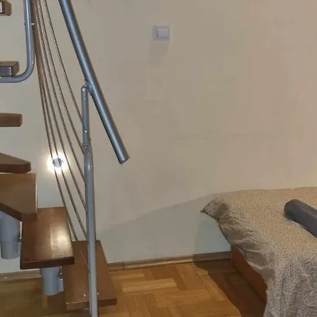 T & E Budapest