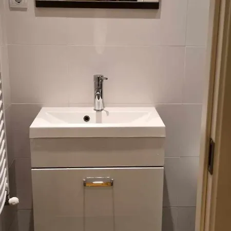 T & E Apartment