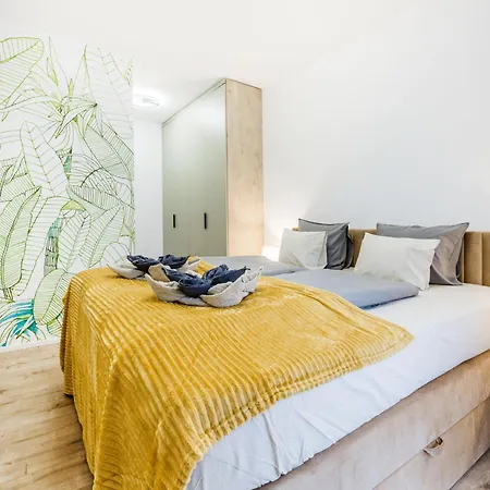Skyline Living - Penthouse With Terrace And Parking Apartment *