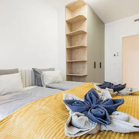 Skyline Living - Penthouse With Terrace And Parking *