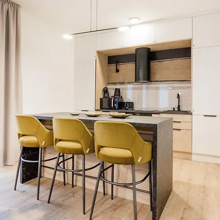 Skyline Living - Penthouse With Terrace And Parking Apartment *