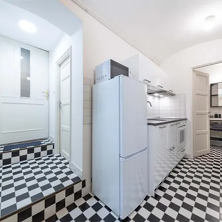 Hanna Lovely Two Bedrooms Apartment