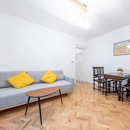 Hanna Lovely Two Bedrooms