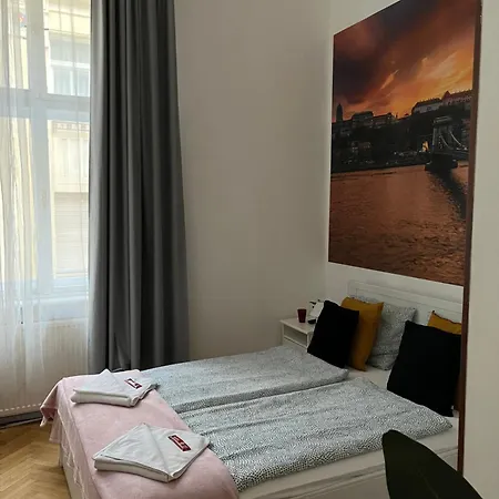 Millionrosesvintage Vaci Street Apartment *