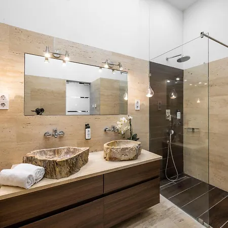 Exclusive & Charming Center W' Sauna