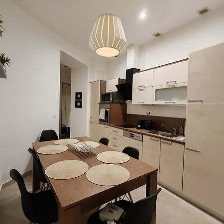 Danube 3 Bedrooms Apartment *