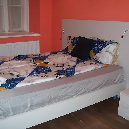Privatunterkunft Triton