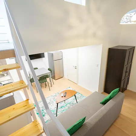 Cute Gallery Flat In Budapest, Summer Apartment