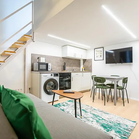 Cute Gallery Flat In Budapest, Summer Apartment *