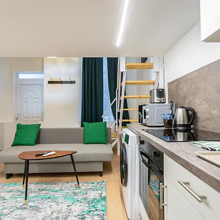 Cute Gallery Flat In Budapest, Summer Apartment Budapest