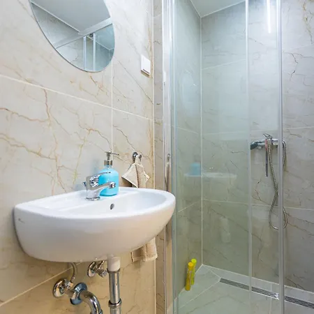 Cute Gallery Flat In Budapest, Summer * Budapest