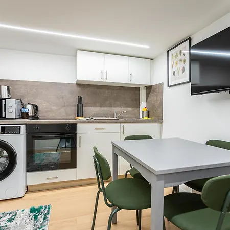 Cute Gallery Flat In Budapest, Summer Apartment *