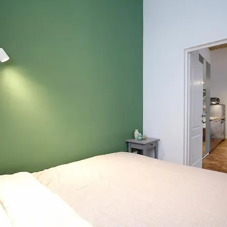 Apartment Modern W Free Parking, Projector,netflix