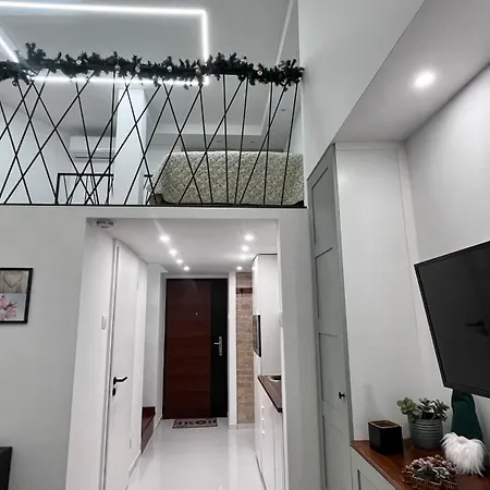 Apartment Carina Duplex Apartment- Near Nyugati Metro Line 3 *
